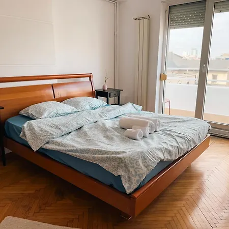 Retreat Magheru * Bucureşti